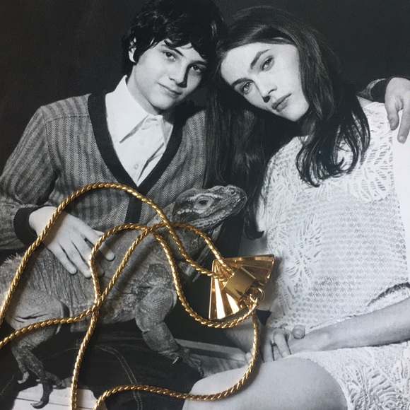 Vintage gold tone chocker/necklace - Picture 6 of 6